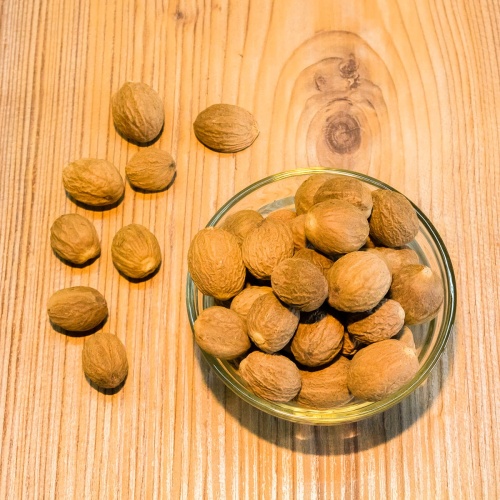 Gałka muszkatołowa cała przyprawa